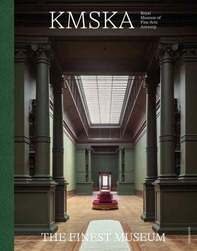 Exhibition room from KMSKA, with dark green pillars and central benches, on cover of 'KMSKA – The Finest Museum', by Hannibal Books.