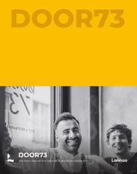 Book cover of Door 73, featuring two male chefs smiling at camera. Published by Lannoo Publishers.