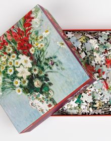 Impressionist floral art on lid of 'Bouquet of Gladioli, Claude Monet 1000-Piece Puzzle', by teNeues Stationery.