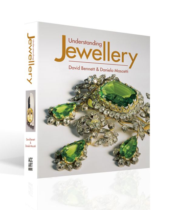 Book cover of Understanding Jewellery, with a diamond and peridot green brooch. Published by ACC Art Books.