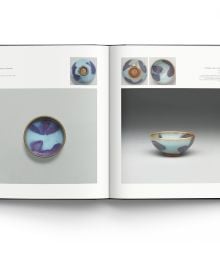 Book cover of Dazzling Official Jun Wares. Published by ACC Art Books.