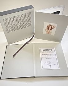 Book cover of Andy Gotts The Photograph; Kylie Minogue Deluxe Edition, featuring Scarlett Johansson smirking at camera. Published by ACC Art Books.