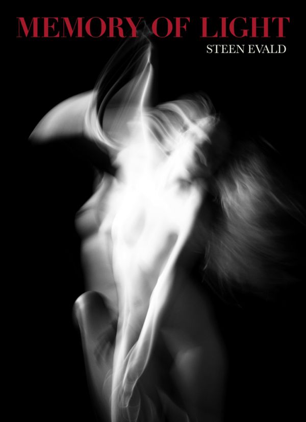 Book cover of Memory of Light, Steen Evald, with a blurred female nude in movement. Published by ACC Art Books.