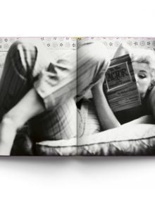 Book cover of Terry Newman's Marilyn Monroe Style, with the American actress smiling at camera. Published by ACC Art Books.