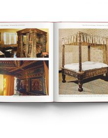 Book cover of Oak Furniture, featuring a Mayoral chair, 1622, Salisbury. Published by ACC Art Books.