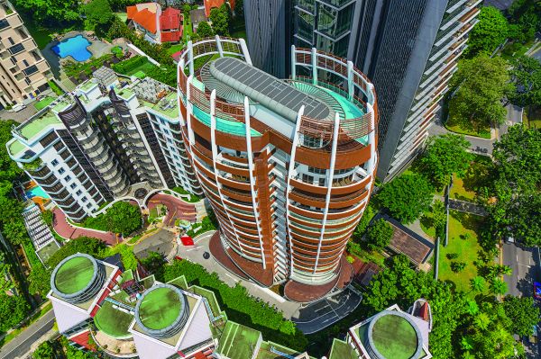 Book cover of Mercurio Design Lab: Italian Design in Asia, featuring a luxury residential building 'Villa Vento', with a swimming pool. Published by Images Publishing.