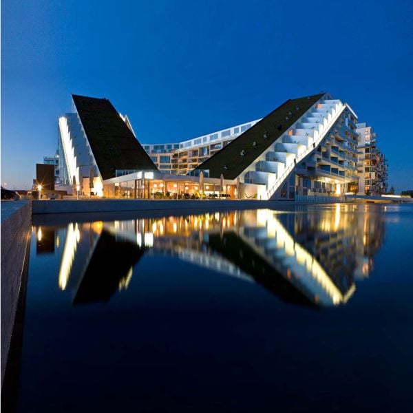 Book cover of Smart Homes and Communities, with a modern building complex. Published by Images Publishing.