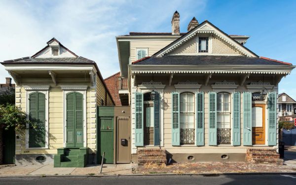Book cover of New Orleans: An Intimate Journey Through a City with Soul, featuring New Orleans French quarter. Published by Images Publishing.