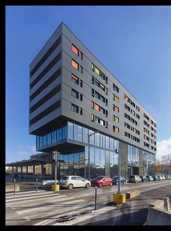 Charcoal cover, Odile Decq in dark grey to centre.