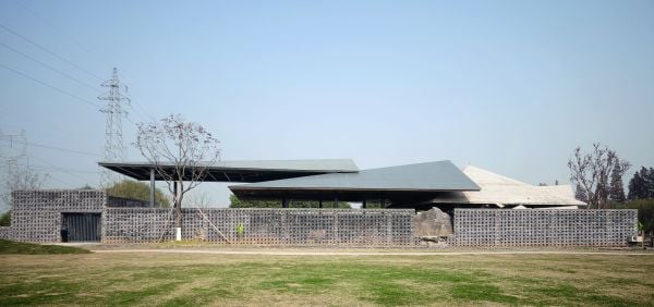 Book cover of Architecture China: RE/DEFINE Tradition. Published by Images Publishing.