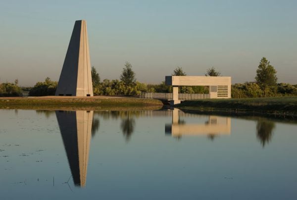 Book cover of Powers Brown Architecture: Commodity and Virtue in Architecture. Published by Images Publishing.