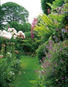 Book cover of Gertrude Jekyll: Her Art Restored at Upton Grey, featuring an aerial view of Arts and Crafts–style Manor house and formal gardens. Published by ACC Art Books.