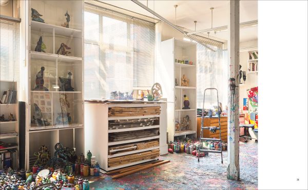 Book cover of These Mad Hybrids: John Hoyland and Contemporary Sculpture, with an abstract sculpture. Published by Ridinghouse.