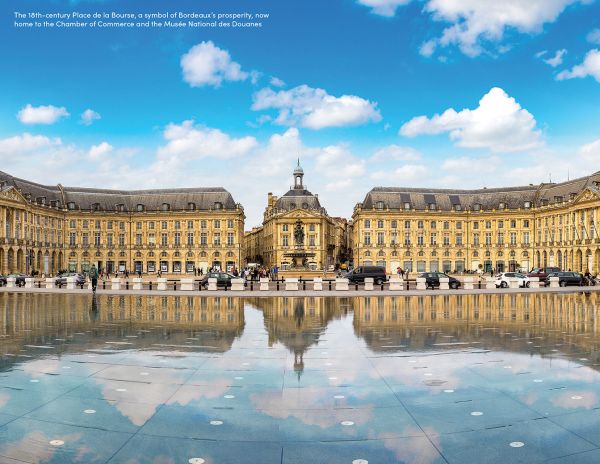 Book cover of Bordeaux: The Smart Traveller's Wine Guide: A pocket guide to Bordeaux for the wine-interested tourist. Published by Academie du Vin Library.