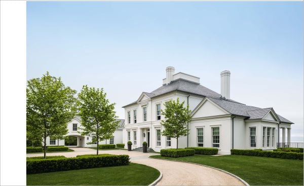 Book cover of Country Houses: The Architecture of Mark P. Finlay; featuring a residential home. Published by Images Publishing.