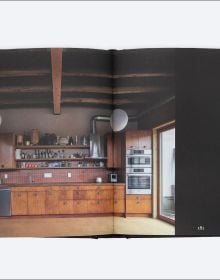 Book cover of Home on Earth: Recipes for Healthy Houses. Published by ORO Editions.