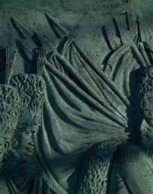 Book cover of The Vendôme Column, with a close up of bas-relief carving of Napoleon on horseback, holding a pistol. Published by Editions Norma.