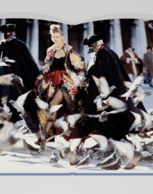 Book cover of Best of Venice; featuring a model in long floral dress. Published by Editions Florentin.