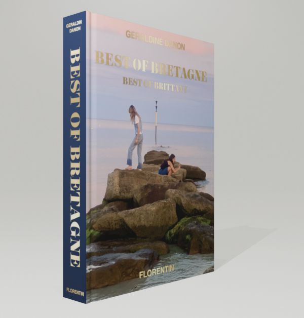 Book cover of Best of Brittany; featuring two figures on large rocks, heading out into the ocean. Published by Editions Florentin.