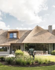 Grey box-set of 'Absolute Architecture by ABS Bouwteam', by Beta-Plus.