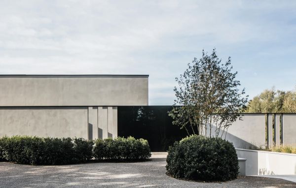 Grey box-set of 'Absolute Architecture by ABS Bouwteam', by Beta-Plus.