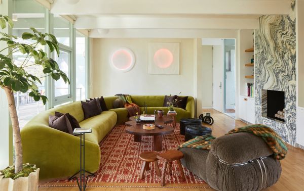 Book cover of Summer Residences, with interior living space with cream carpet, wood furniture, with double doors opening out to landscape. Published by Beta-Plus.