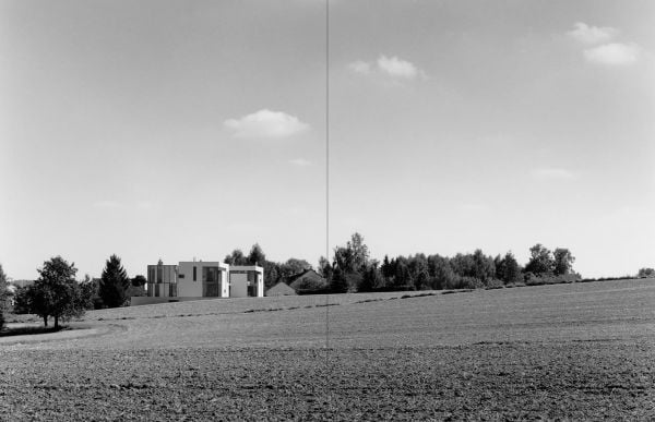 Book cover of Heinz Wirz's Titus Bernhard Architekten – Augsburg: De aedibus International 9. Published by Quart Publishers.