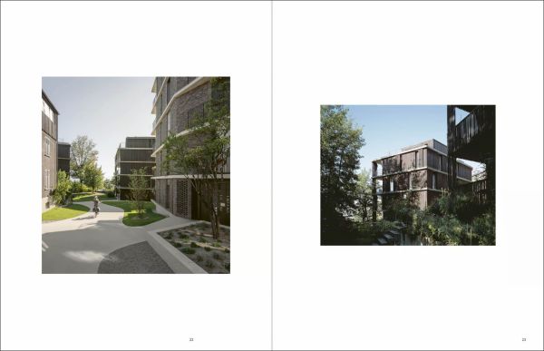 Book cover of L-Architectes: De aedibus 82. Published by Quart Publishers.