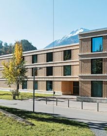 Book cover of Huggenbergerfries: De aedibus 61. Published by Quart Publishers.