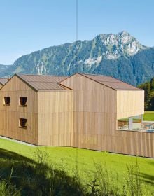 Book cover of Graeme Mann & Patricia Capua Mann: De aedibus 68. Published by Quart Publishers.