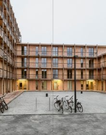 80 De aedibus WEBERBRUNNER in black font on brown cover.