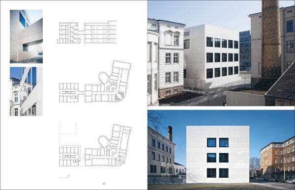 18 De aedibus international SCHULZ UND SCHULZ - Leipzig Quart Verlag, in black font on blue cover by Quart Publishers.