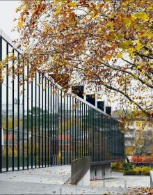 89 De aedibus Andy Senn Quart in black font on brown cover by Quart Publishers.