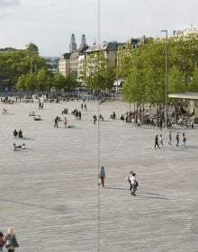Black capital font with Zurich architect surnames Zach + Zund on a plain brown background and number 87 in the De eadibus series in the top left corner.