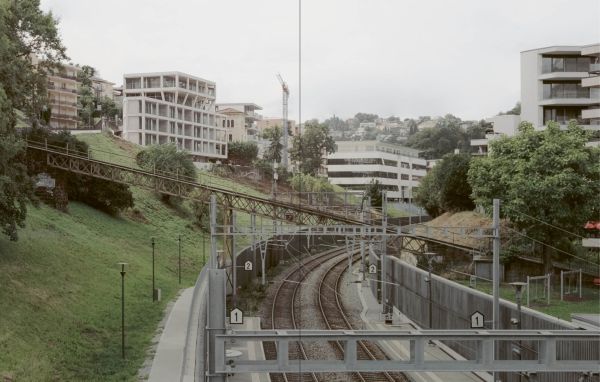 45 Anthologie DF_DC Quart in light blue font on black cover by Quart Publishers.