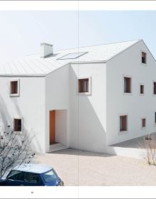 Rich brown cover with 93 De aedibus Christian Dupraz Quart in black by Quart Publishers