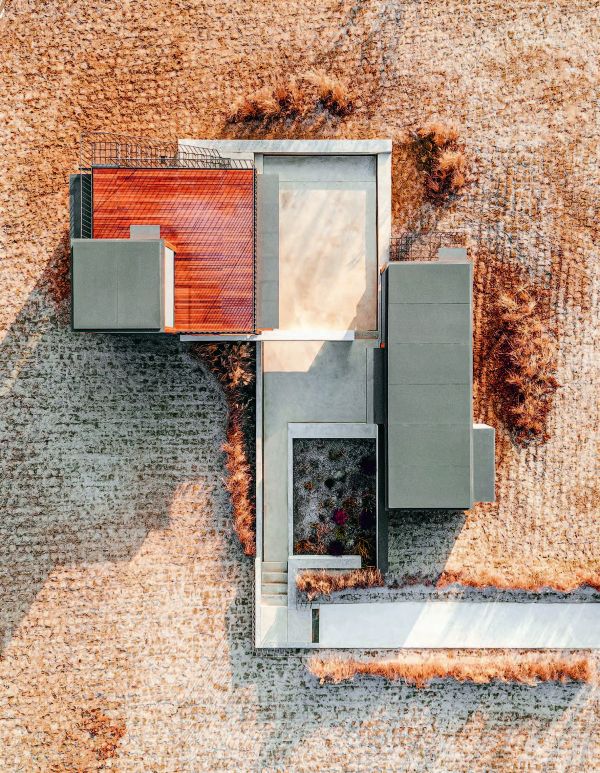 Blue cover of architect monograph on 'One O One – Seoul', by Quart Publishers.