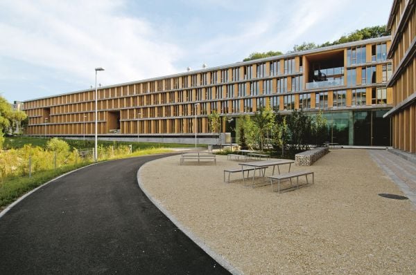 Book cover of GWJ Architektur. Published by Quart Publishers.