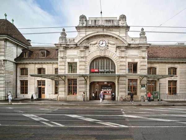 Book cover of Menzi Bürgler Kuithan. Published by Quart Publishers.