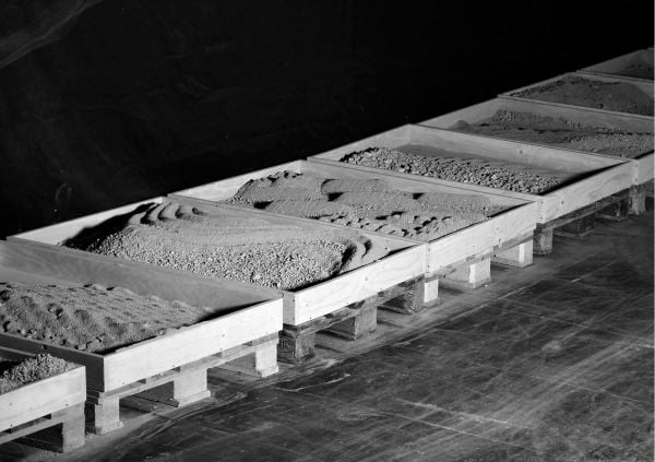 Landscape diagrams, DESIGNING THE UNFINISHED ROBOTIC LANDSCAPES in black font to centre of white cover, by Park Books.