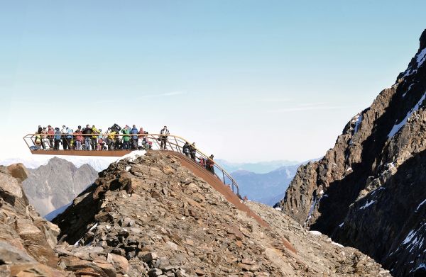 Book cover of Information and Formation, About Landscape, Architecture and Cities. Published by Park Books.