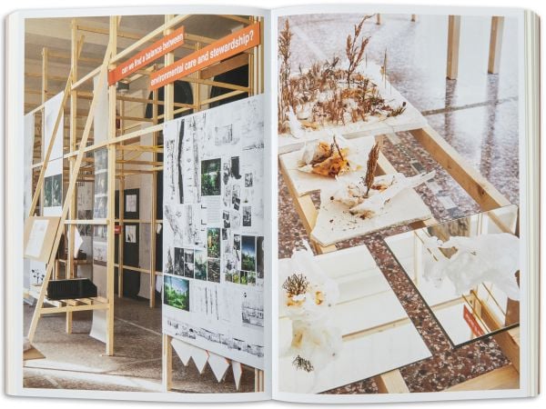 Book cover of 'Wiener Hitze, Architecture and Storytelling in Times of Heat'. Published by Park Books.