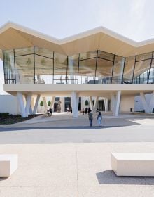 Book cover of Jeanne Gang's The Art of Architectural Grafting. Published by Park Books.