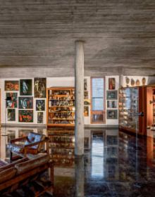 Book cover of The Maria and Neoptolemos Michaelides Residence: Intimations for a New Modernity. Published by Park Books.