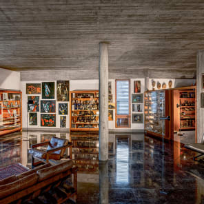 Book cover of The Maria and Neoptolemos Michaelides Residence: Intimations for a New Modernity. Published by Park Books.