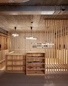 Book cover of Ebaholz Campus Extension: Building as a Common Process. Published by Park Books.