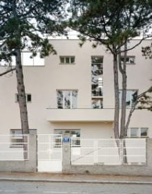 Book cover of The Glas House: Vienna 1933. Banished Visions. Published by Park Books.