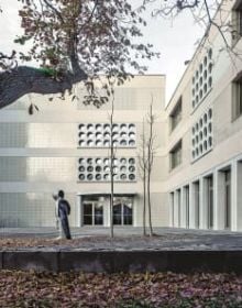 Book cover of New Schools on the Block: School Buildings—A Typological Inventory. Published by Park Books.