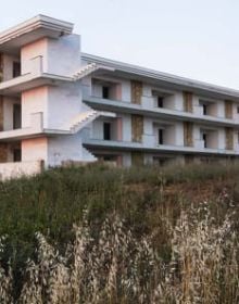 Book cover of Spillover: Switzerland’s Financial Center in Crisis Mode - Portraits of Decision-Makers. Published by Scheidegger & Spiess.