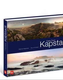 Book cover of Cape Town, City Full of Contrasts, with a mountainous landscape, and seascape below. Published by Delius Klasing Verlag GmbH.
